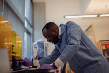 Ayọ̀kúnlé Ọlánrewájú in the lab