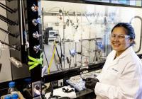 Gillian Shen works in the lab